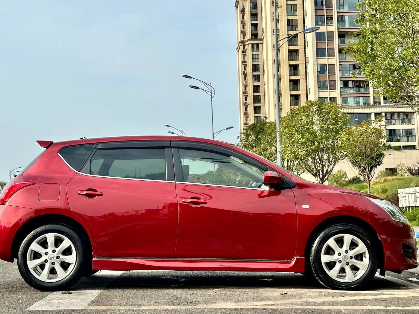 Nissan Tiida 2011 2011 1.6L CVT Luxury