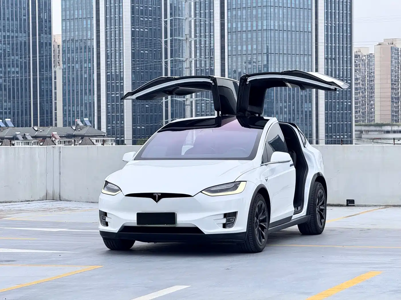 TESLA MODEL X