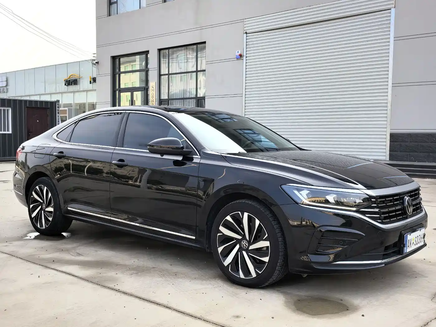 Photo 2 - Volkswagen Passat
