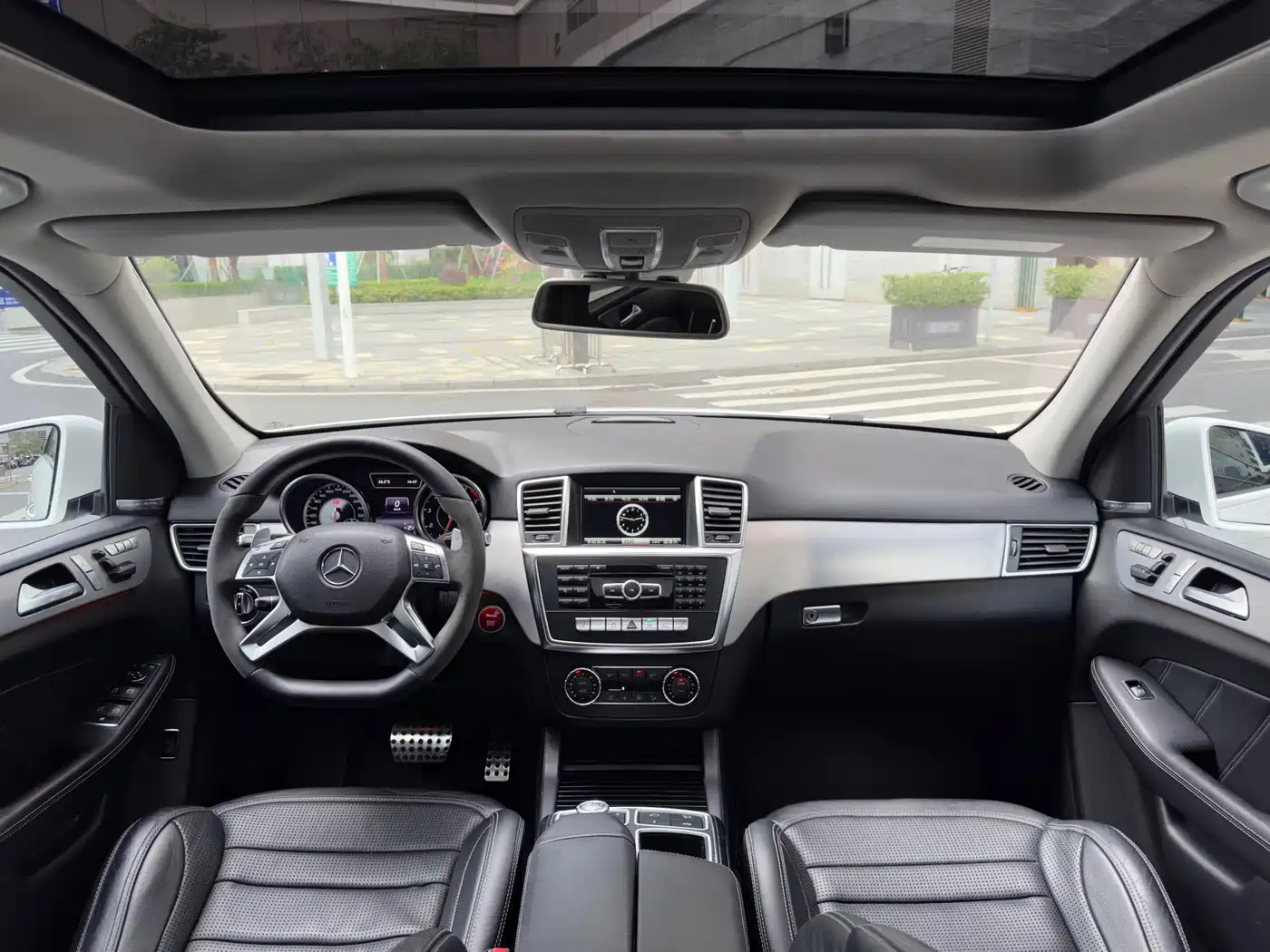 Mercedes-Benz M-Class AMG 2014 AMG ML 63 фото 8