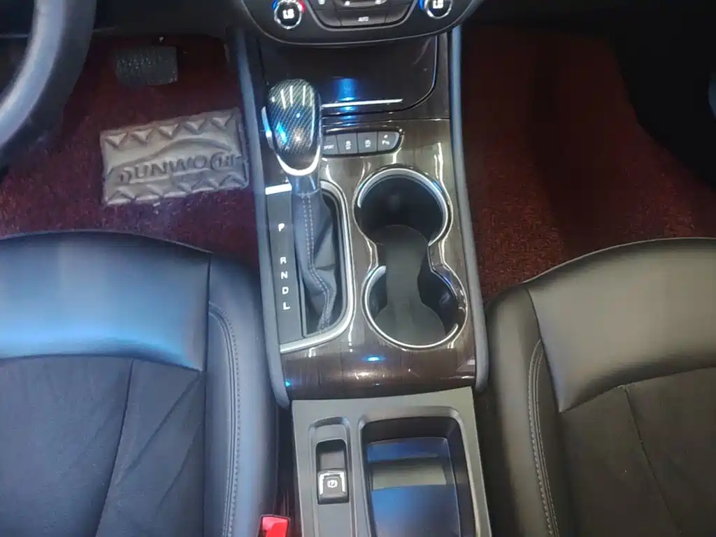 Фото 14 - Buick Verano