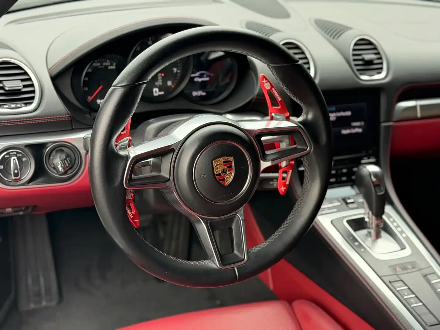 Porsche 718 2016 Cayman 2.0T фото 8