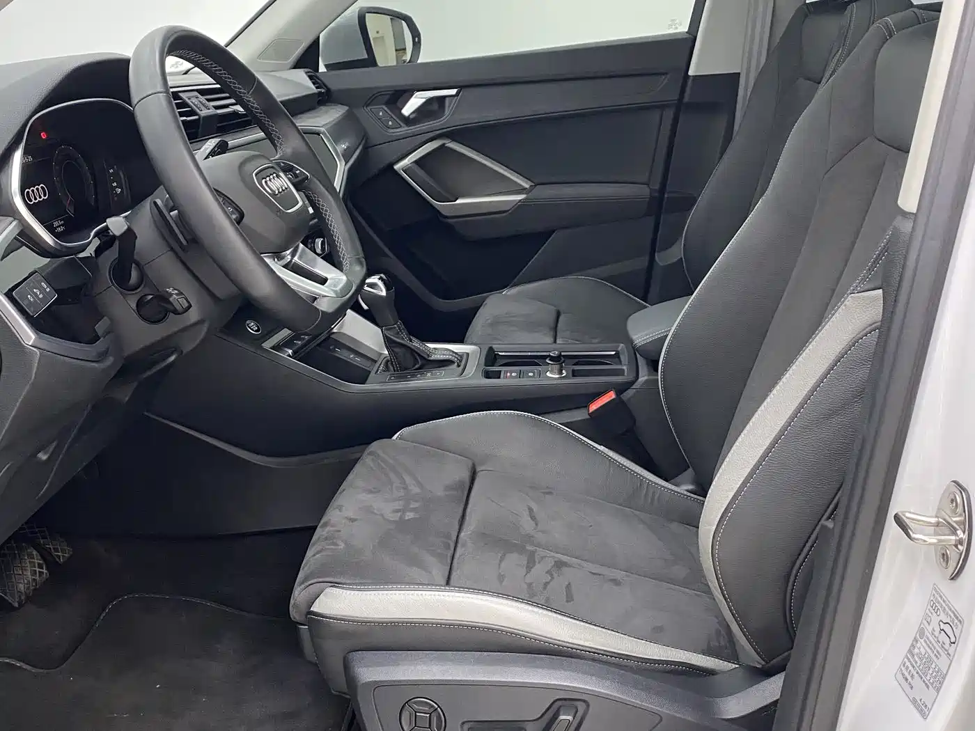 Audi Q3 2023 35 TFSI Fashion Dynamic (1.4T) фото 8