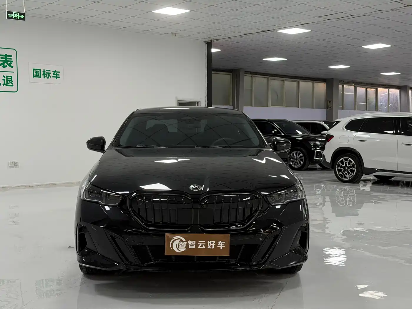 BMW 5 Series 2026 Model Year Facelift 530Li Exclusive M Sport Package фото 2