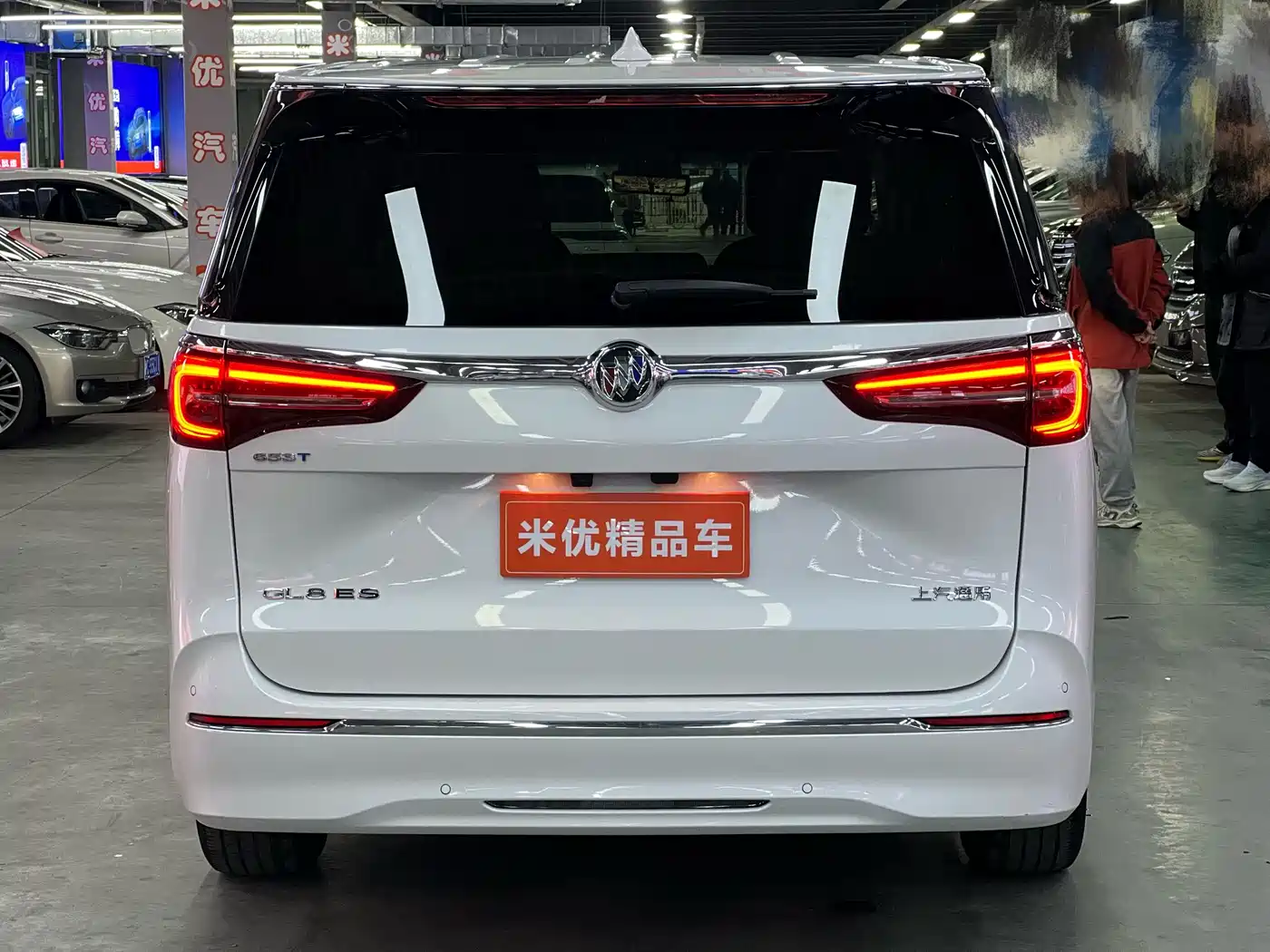 Buick GL8 2023 ES Landmaster Exclusive фото 4