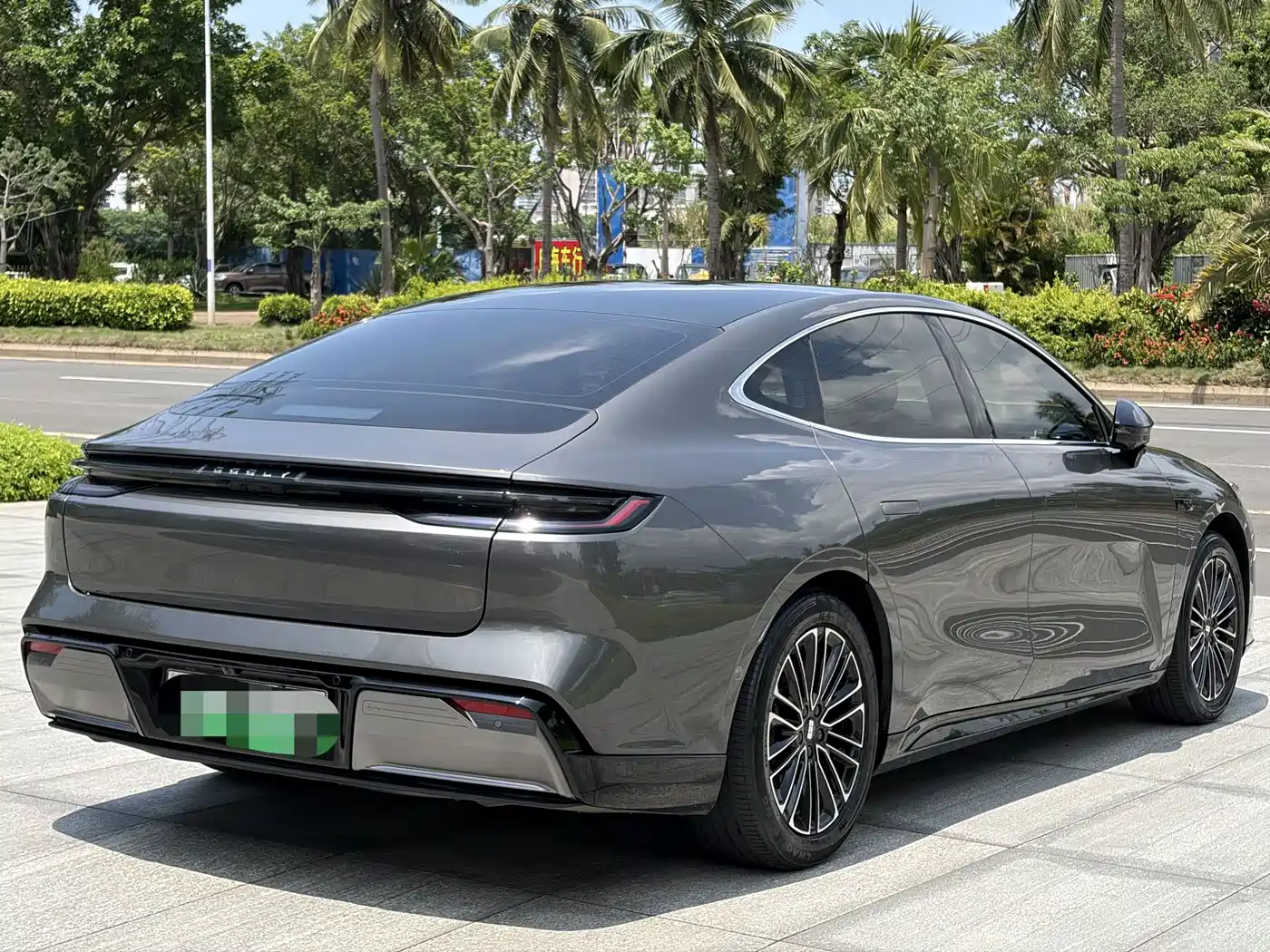 Geely Galaxy Galaxy E8 2025 575km Voyage Smart Drive Edition фото 8