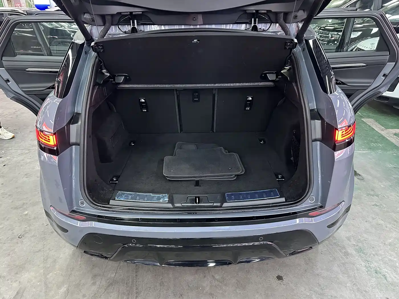 Land Rover Range Rover Evoque 2020 249PS R-DYNAMIC S Sport Edition фото 16