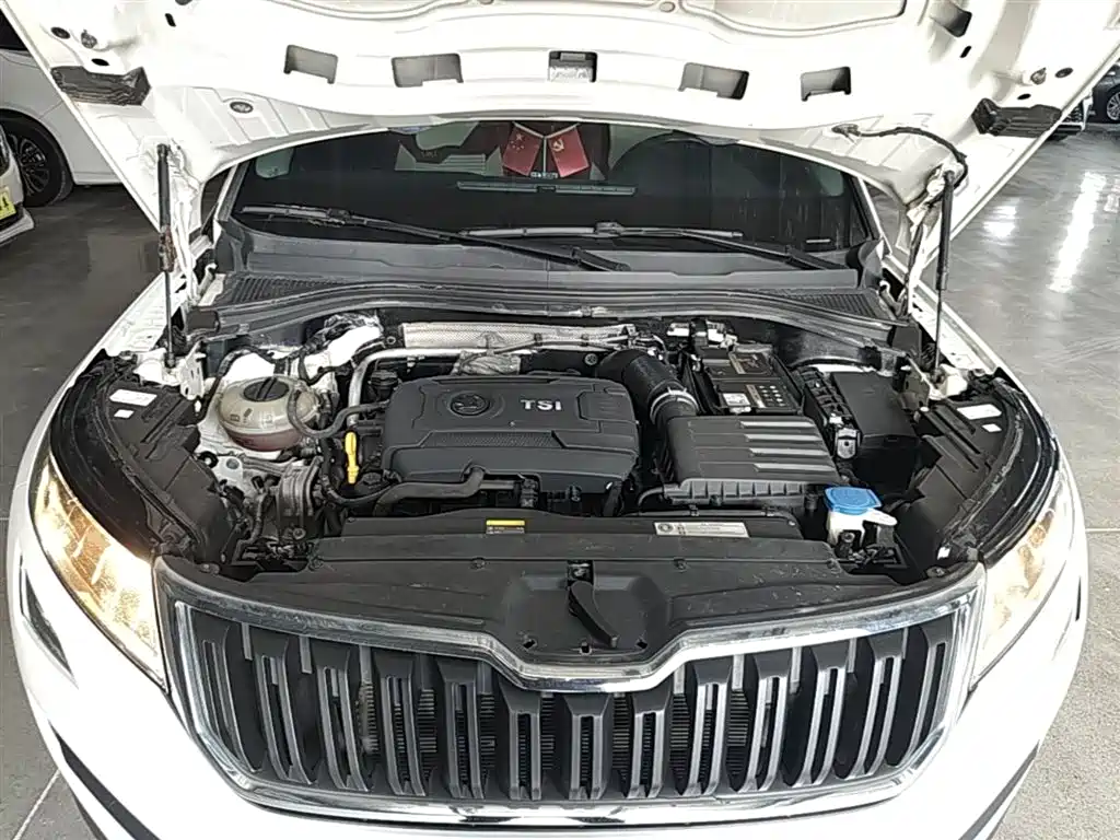 Škoda Kodiaq 2017 TSI330 5-seater 2WD Standard Edition фото 20