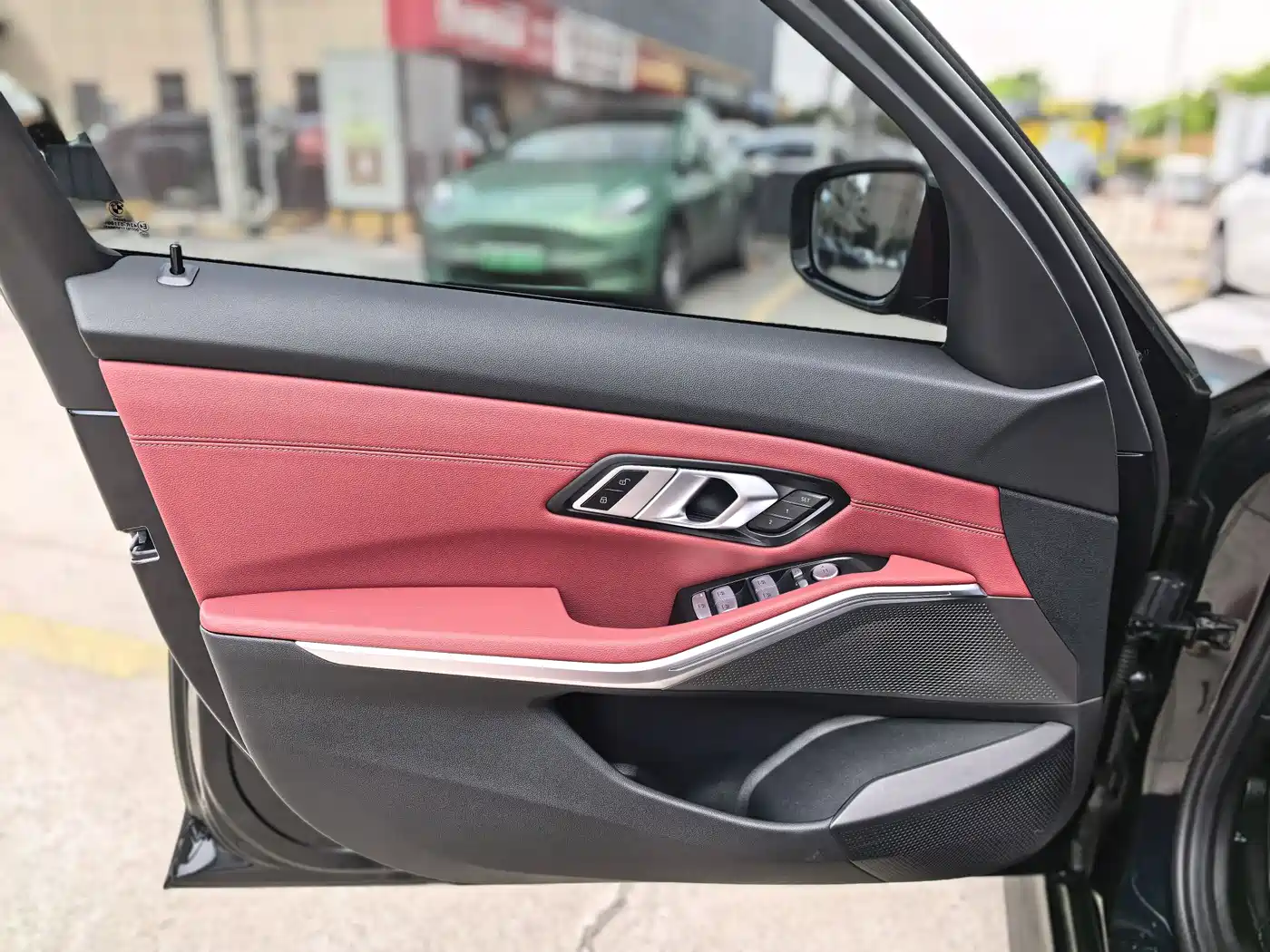 BMW i3 2024 eDrive 40 L Night Sport Package фото 4