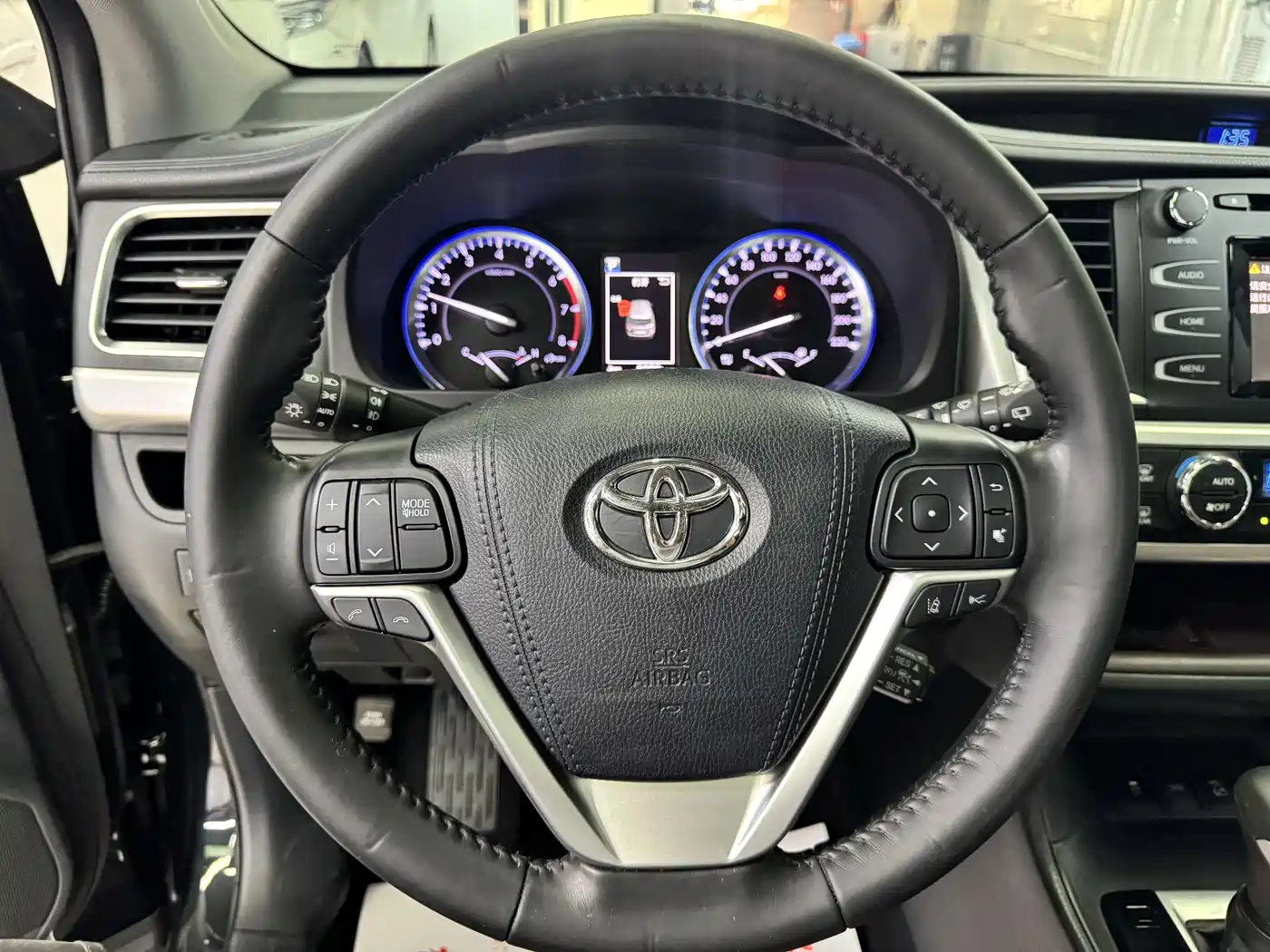 Toyota Highlander 2018 Model 2.0T 4WD Knight Edition 7-Seater China VI фото 12