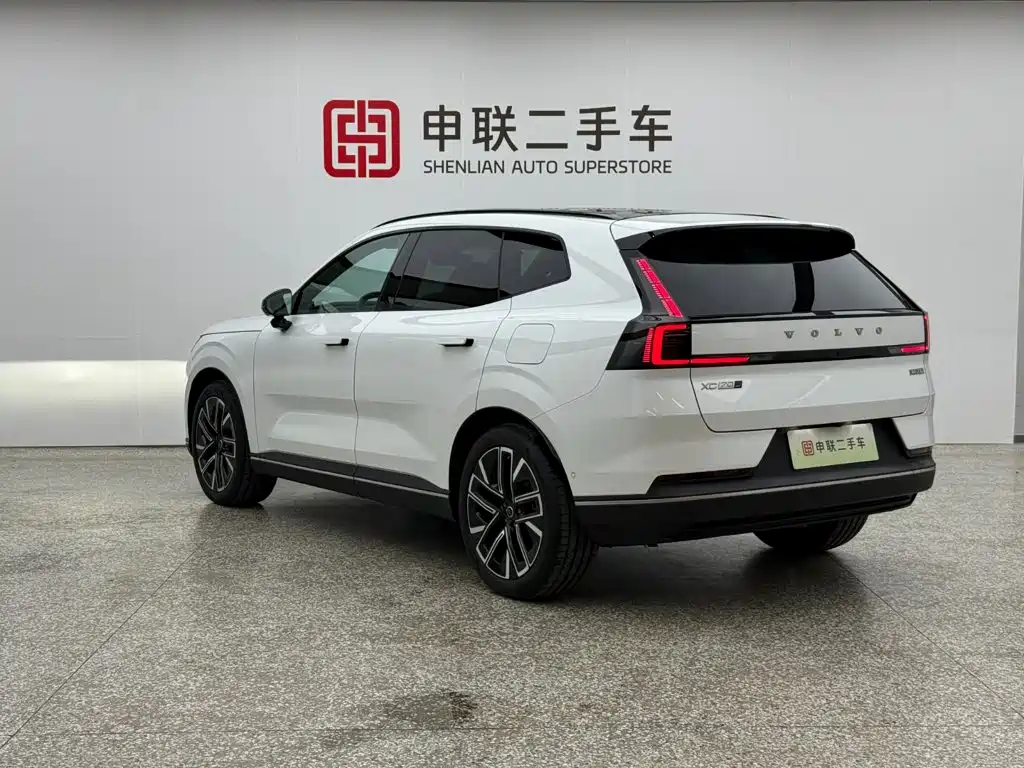 Volvo XC70 Plug-in Hybrid 2026 2026 4WD Ultra Long Range Plus