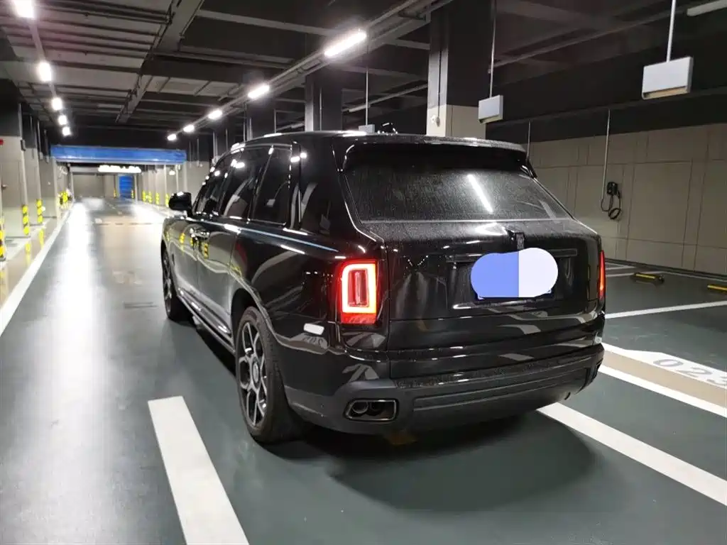 Rolls-Royce Cullinan 2023 2024 Black Badge