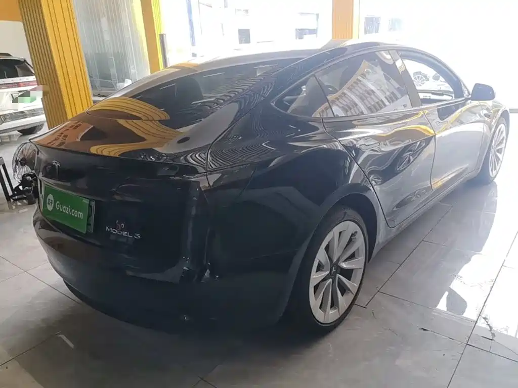 Фото 7 - Tesla Model 3