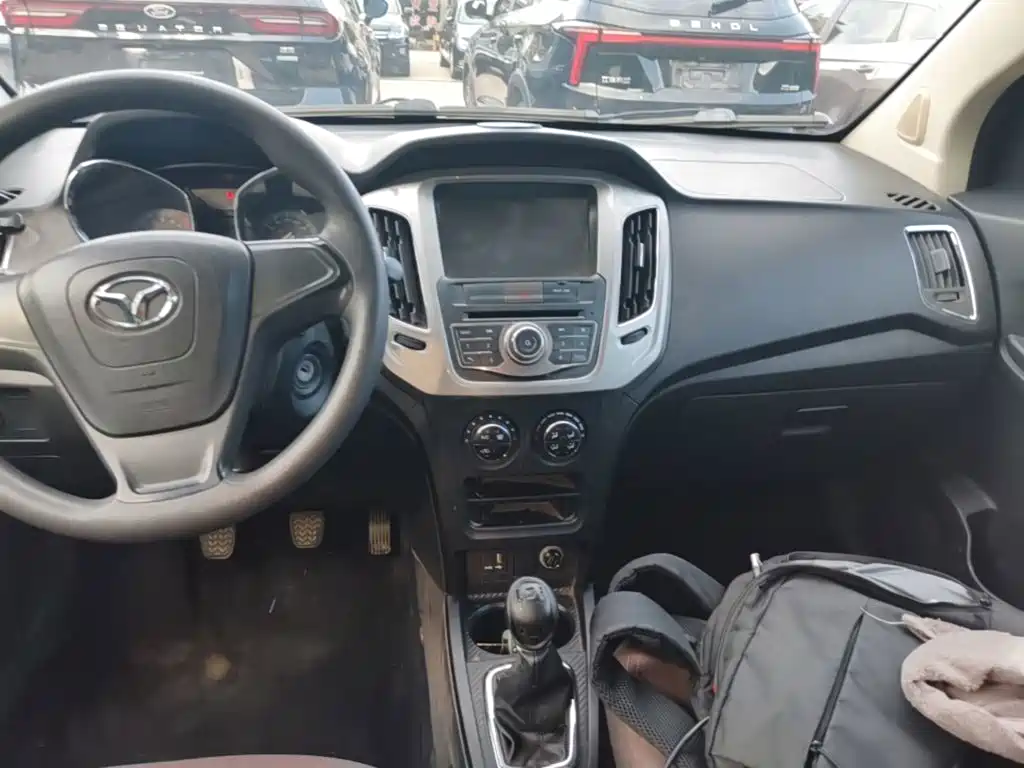 Weichai Yingzhi Enranger G3 2016 2014 1.5L Manual Elegance Edition