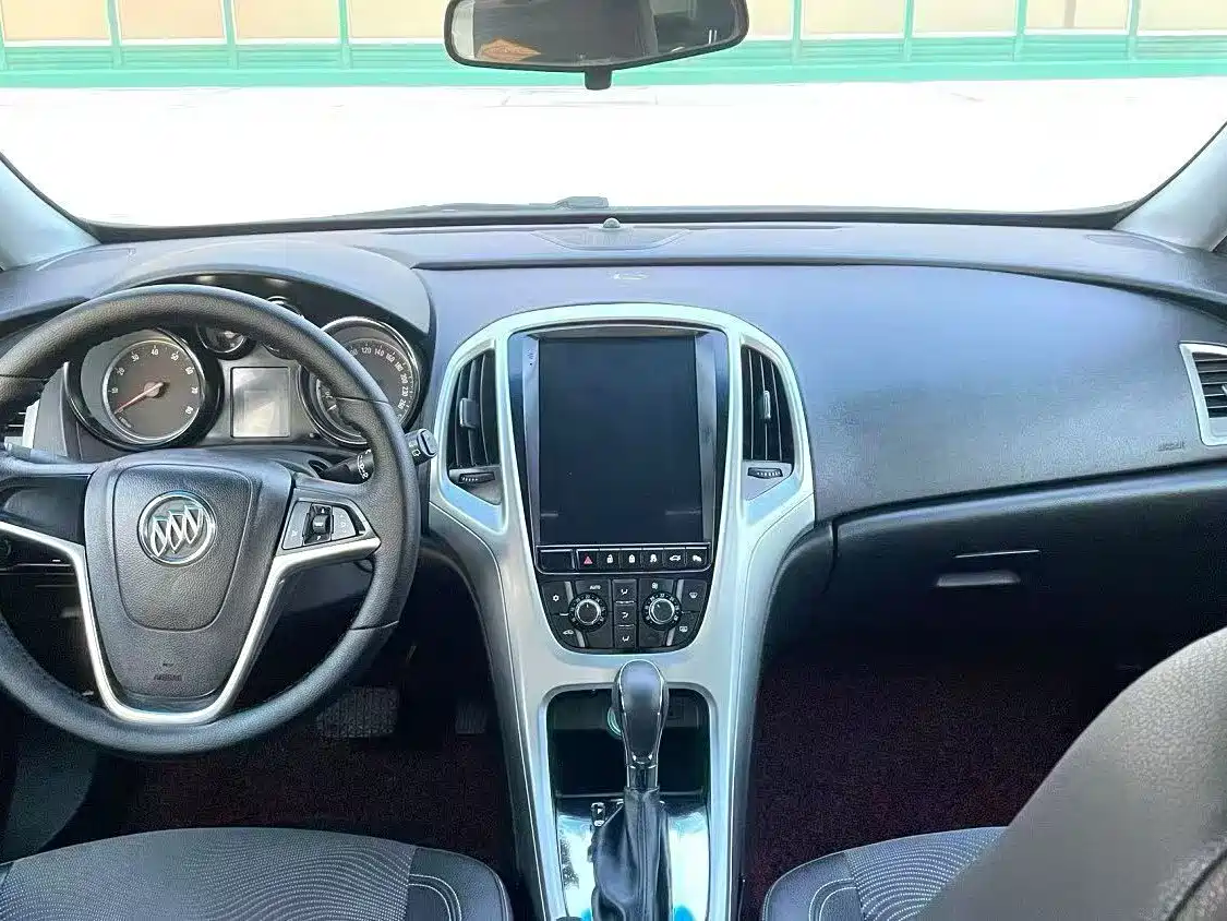 Photo 5 - Buick Excelle