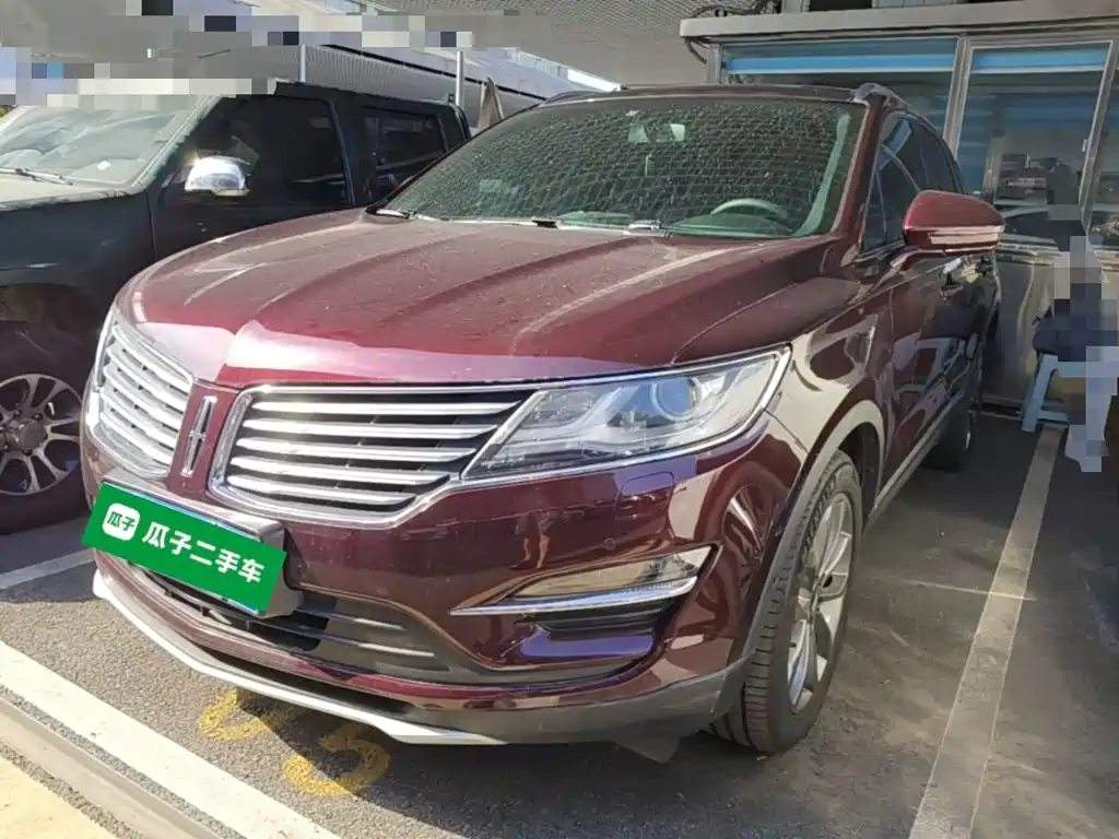 Фото 2 - Lincoln MKC
