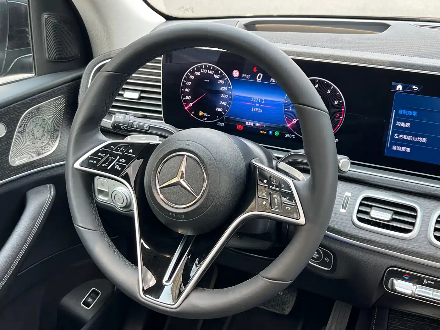 Mercedes-Benz GLE 2024 GLE 450 4MATIC Luxury фото 14