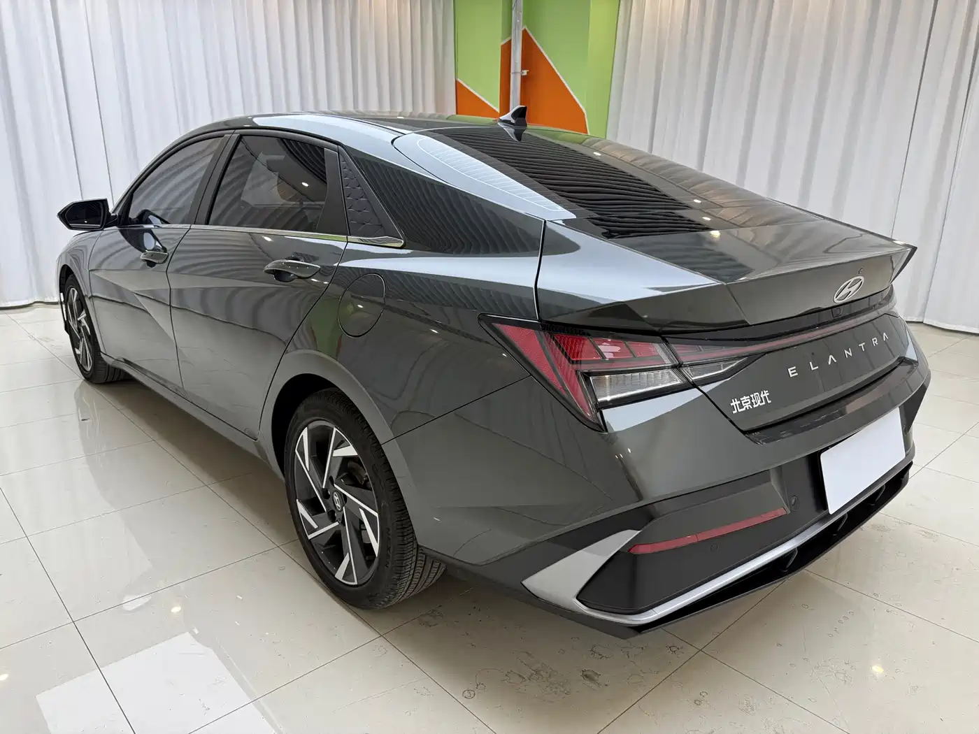 Hyundai Elantra 2023 Model 1.5L CVT LUX Premium Edition фото 6