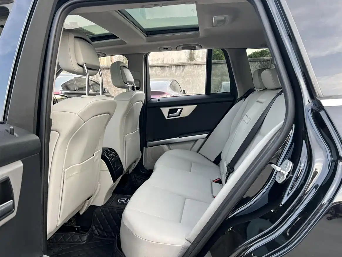 Mercedes-Benz GLK-Class 2013 GLK 300 4MATIC Dynamic Sunroof фото 8