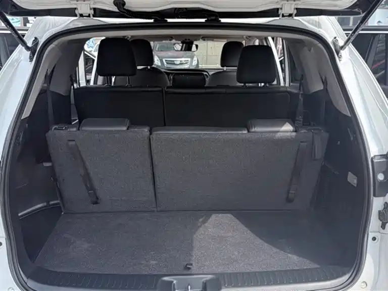 Toyota Highlander 2021 2.0T AWD Luxury 7-Seater фото 9