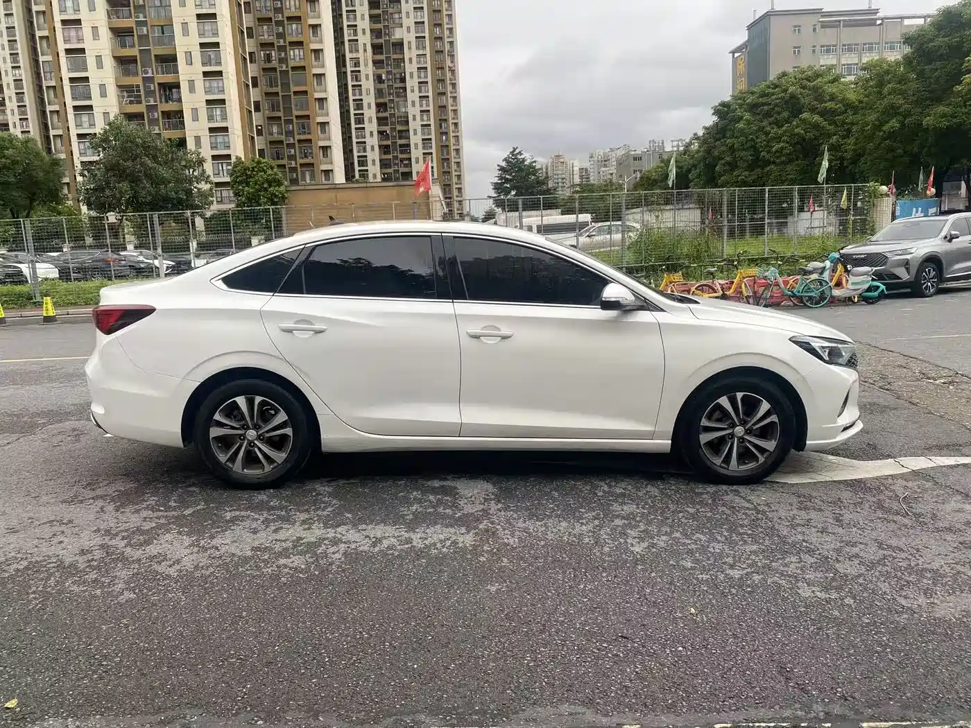 Photo 7 - Changan Eado