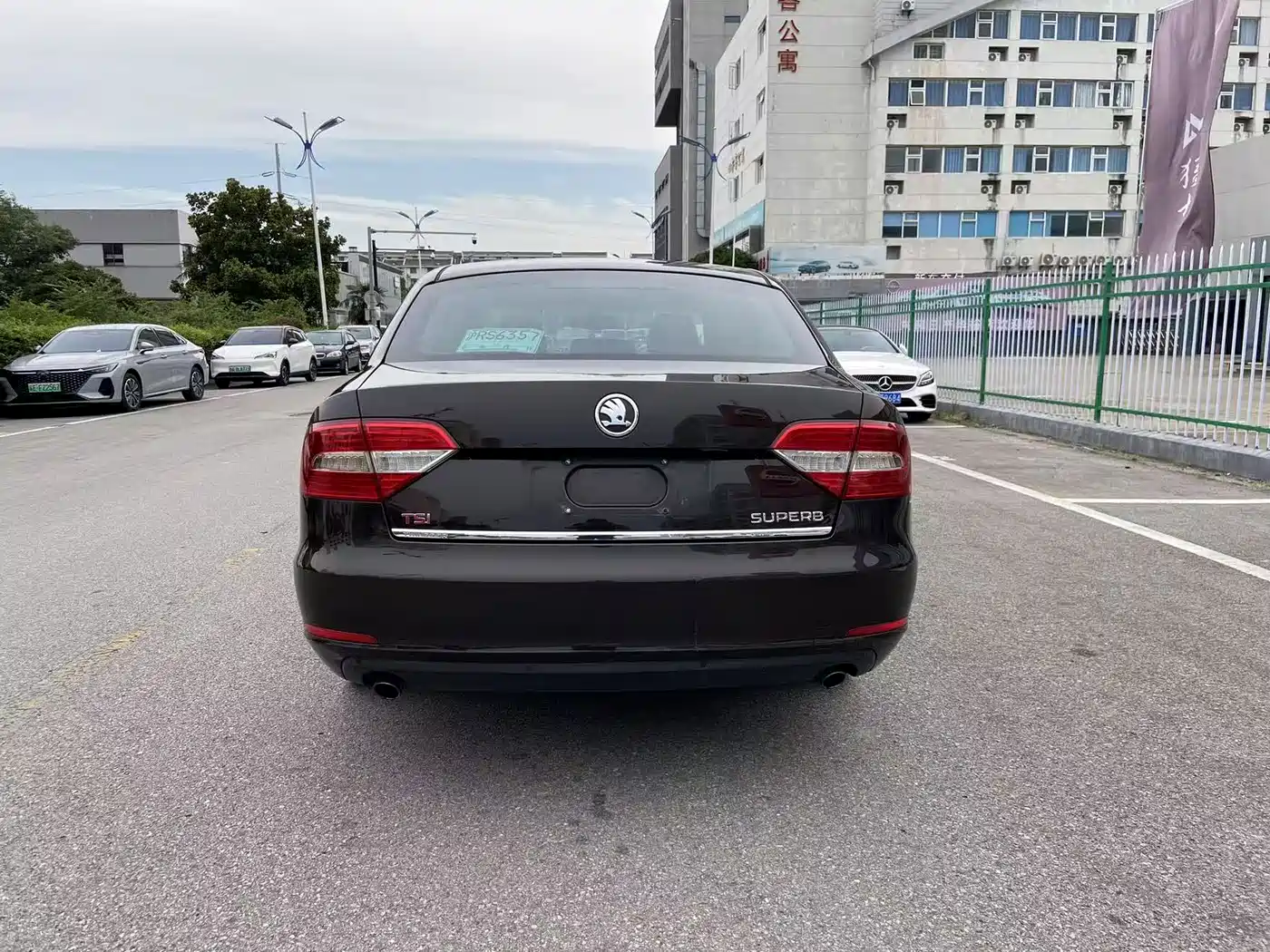 Photo 8 - Škoda Superb