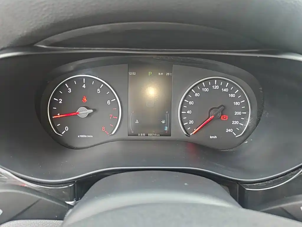 Фото 8 - BYD Song MAX