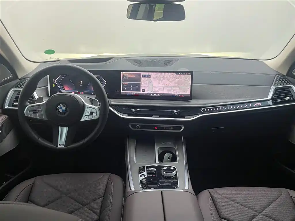BMW X5 2025 Model xDrive 30Li Exclusive M Sport Blackout Package фото 7