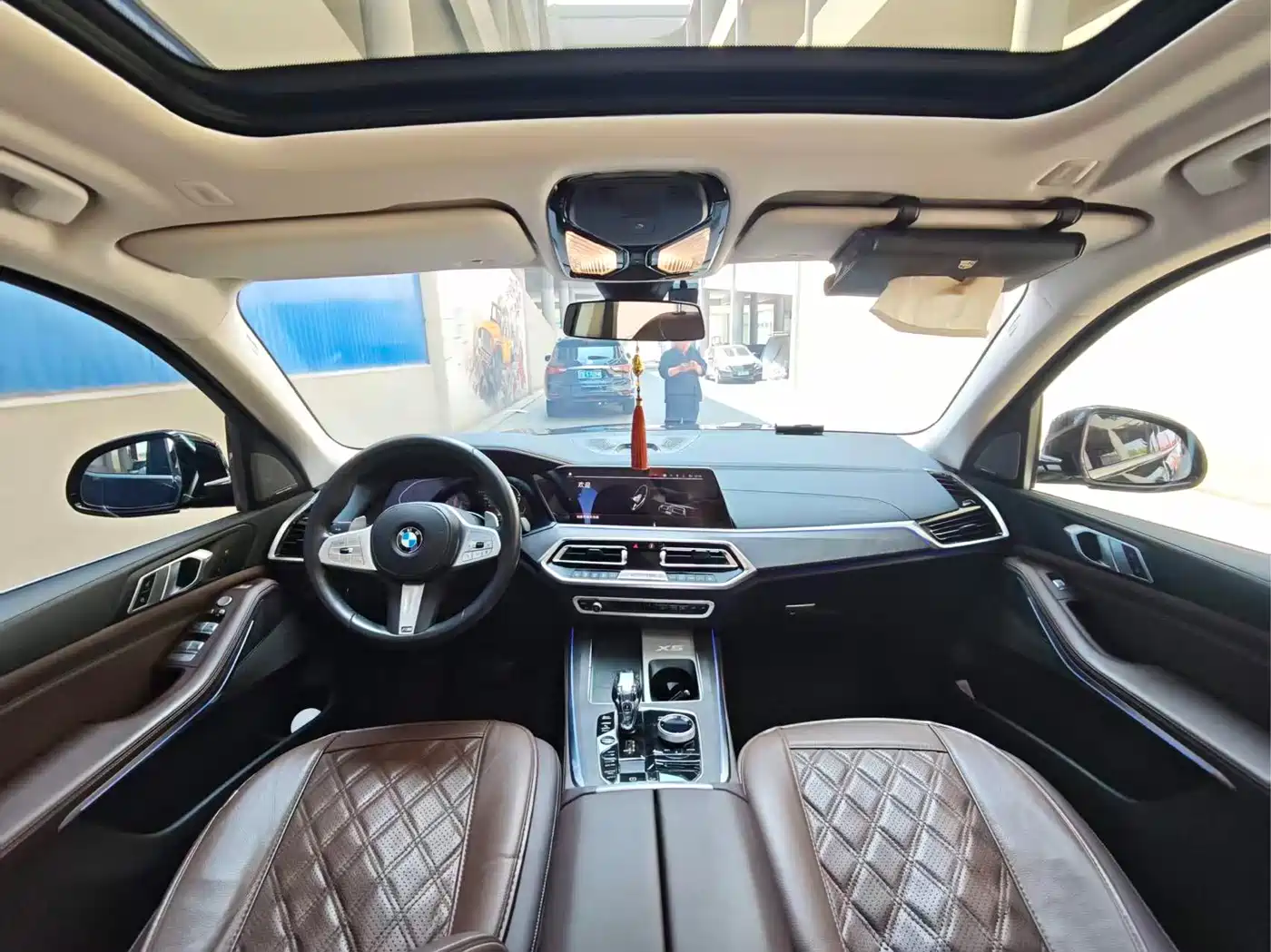 BMW X5 2022 xDrive 30Li M Sport Package фото 5