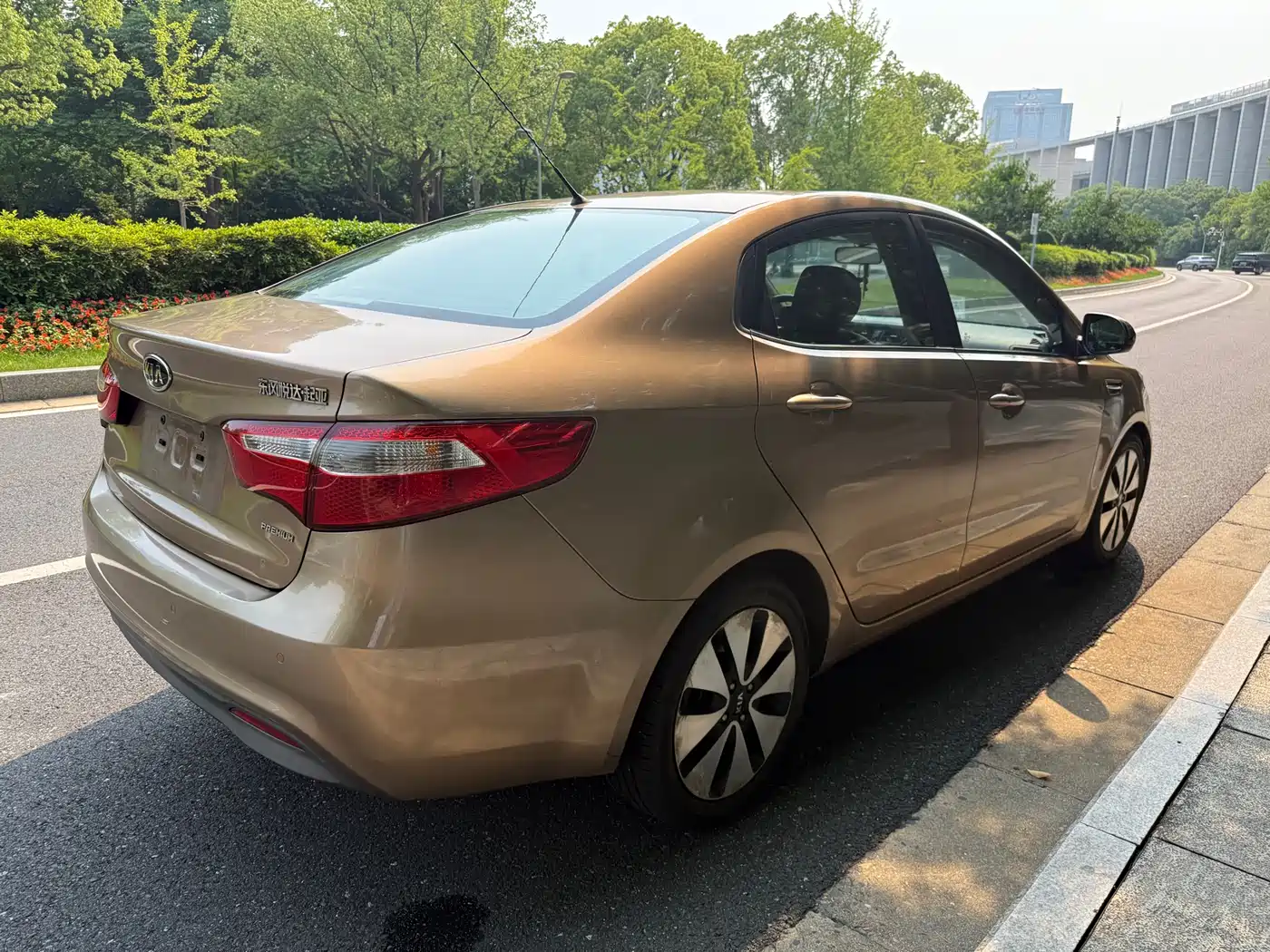 Kia K2 2011 Sedan 1.6L AT Premium фото 4