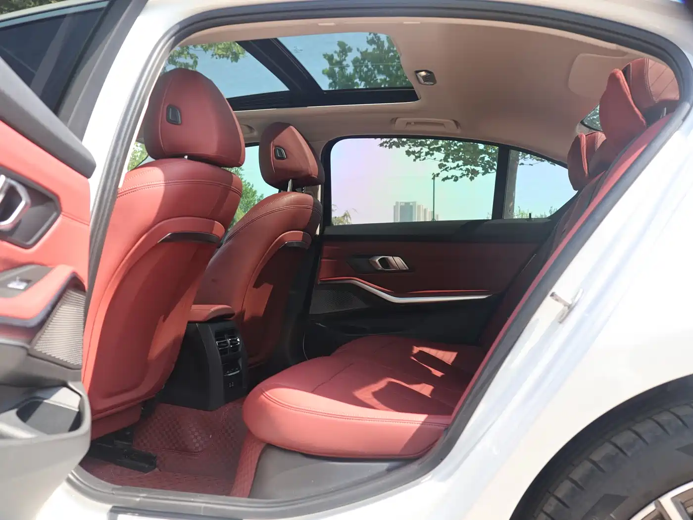 BMW 3 Series 2023 320Li M Sport Package фото 9