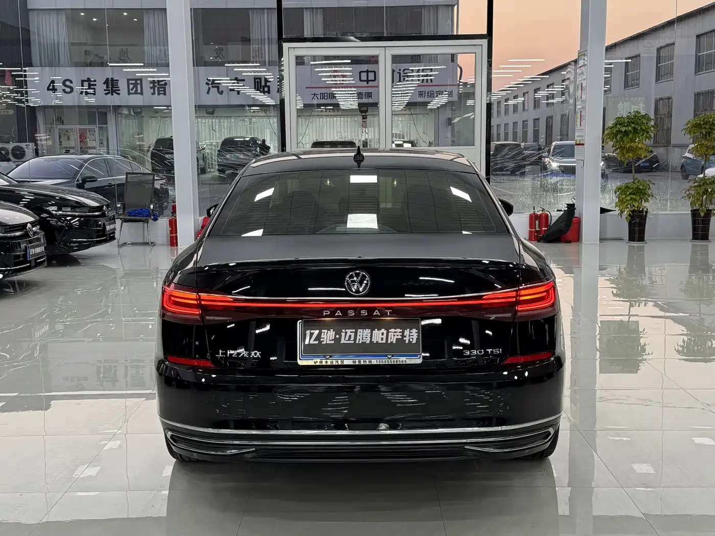 Volkswagen Passat 2023 330TSI Elite Edition фото 8
