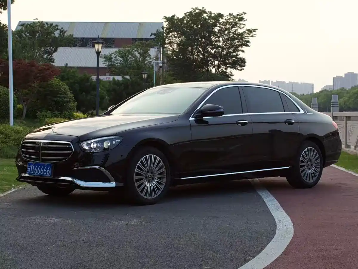 Mercedes-Benz E-Class 2021 E 300 L Premium фото 3
