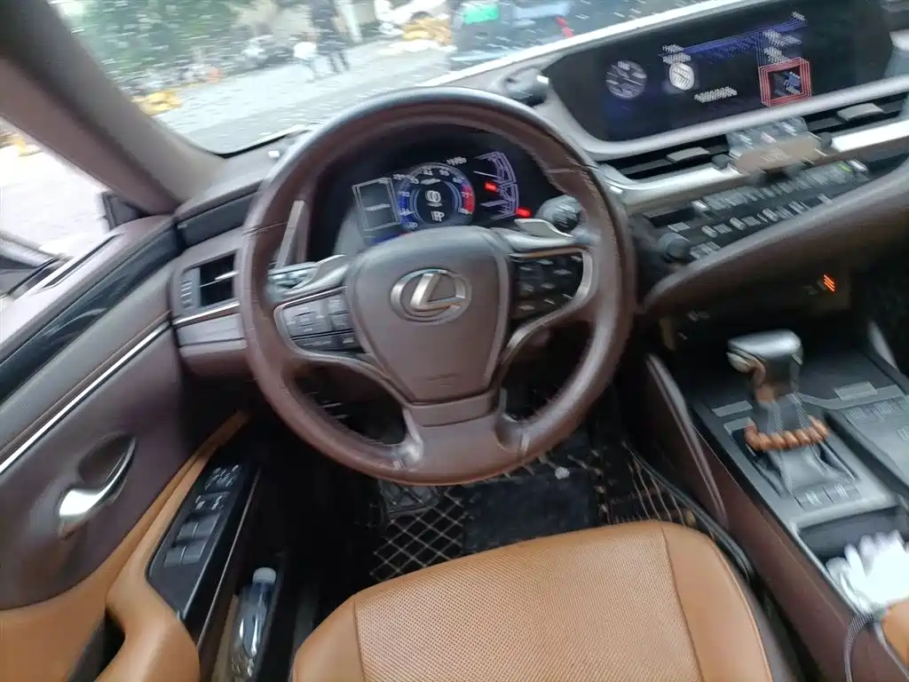 Lexus ES 2018 200 Excellence Edition China V фото 3