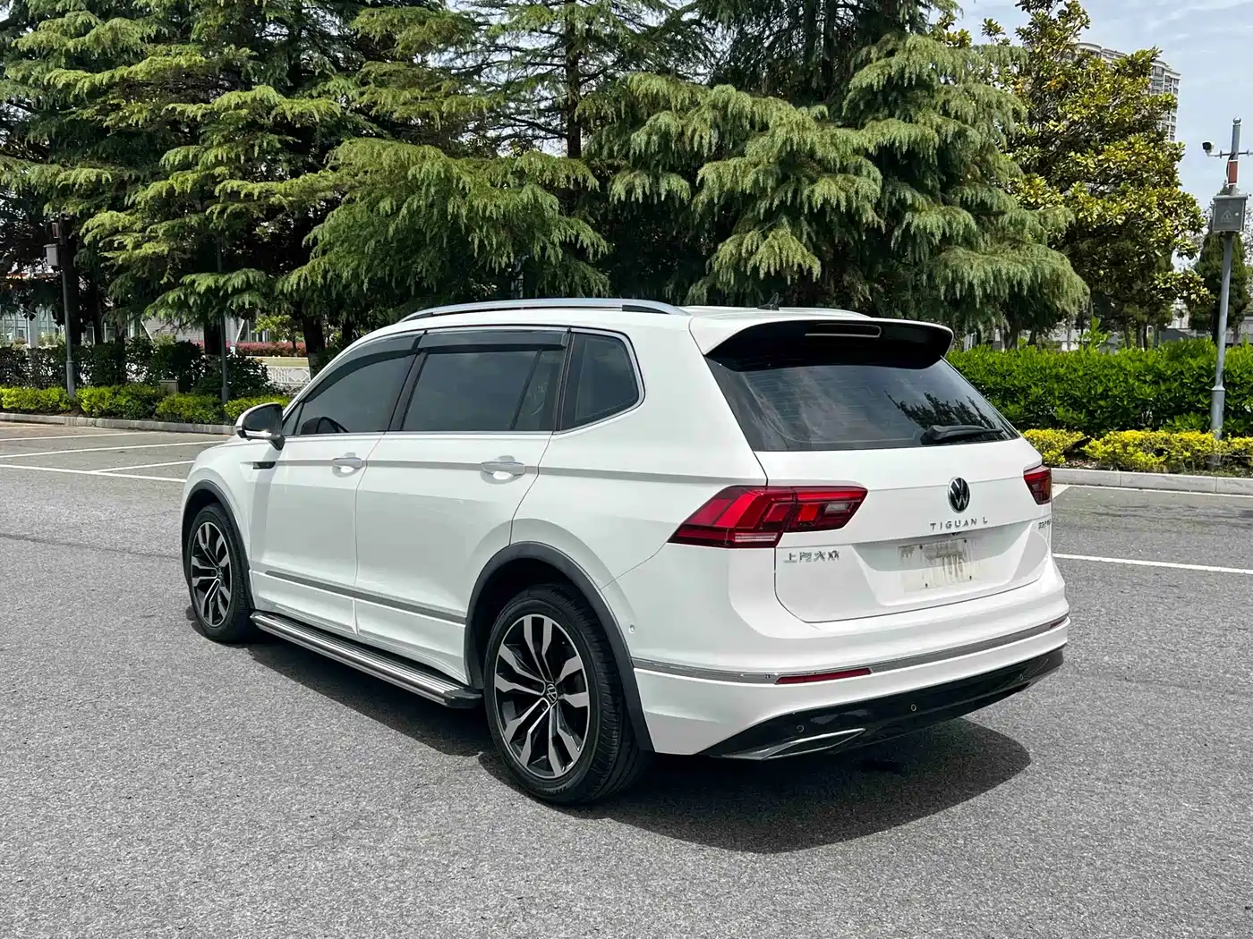 Volkswagen Tiguan L 2021 330TSI Automatic 2WD R-Line Premium фото 4