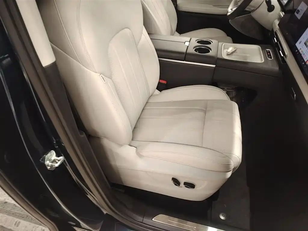 Voyah Auto Voyah Dreamer 2025 PHEV 4WD Kunpeng Premium Edition фото 25