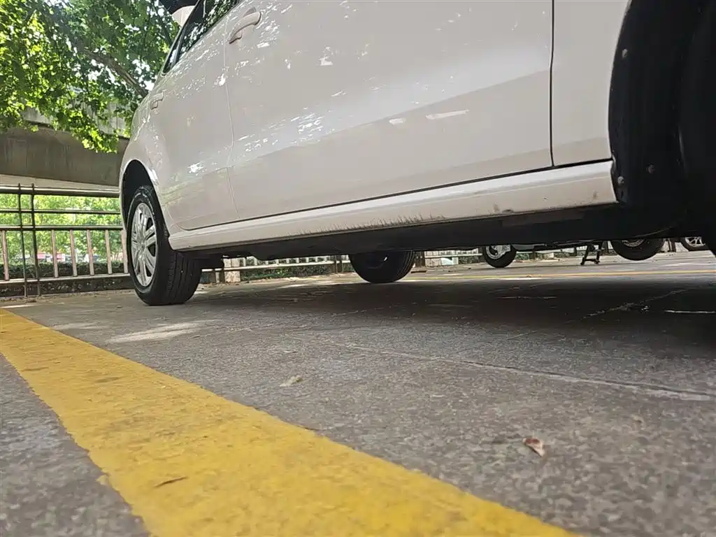 Volkswagen Polo 2016 1.4L Automatic Trend фото 21