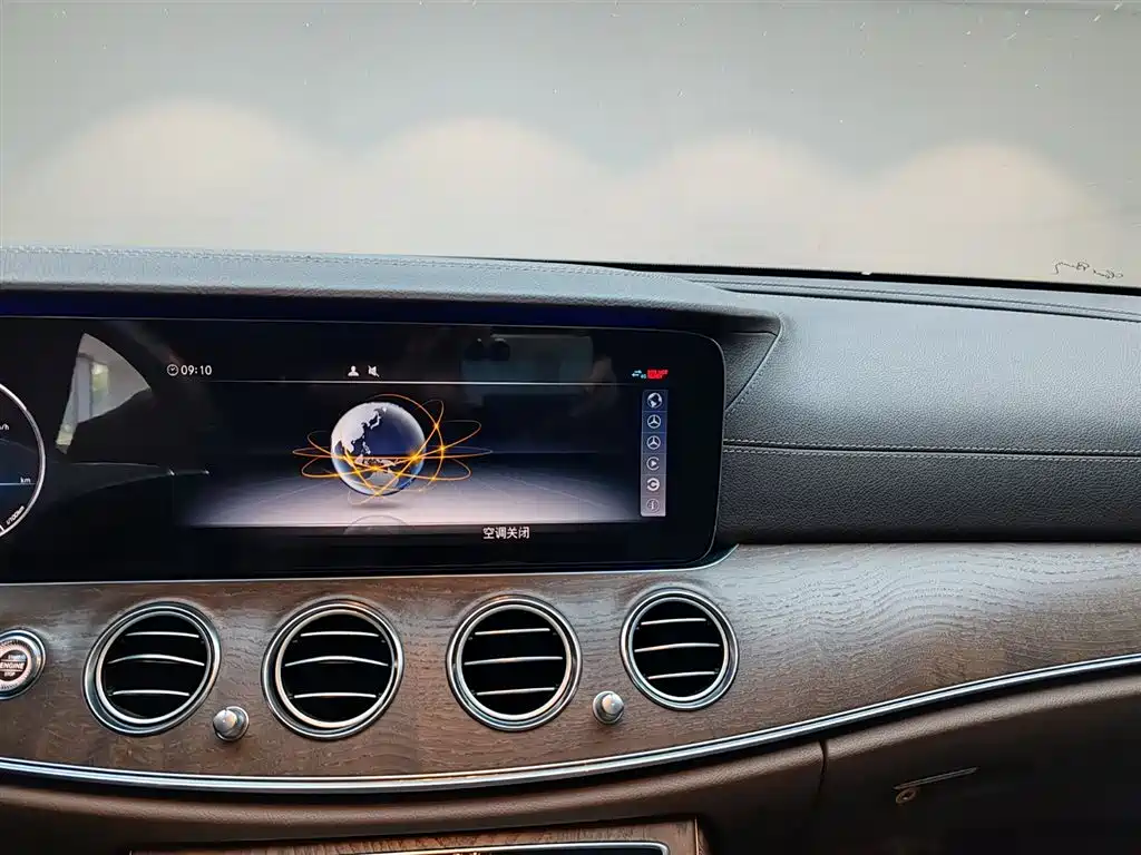 Mercedes-Benz E-Class 2019 E 300 L Fashion фото 8