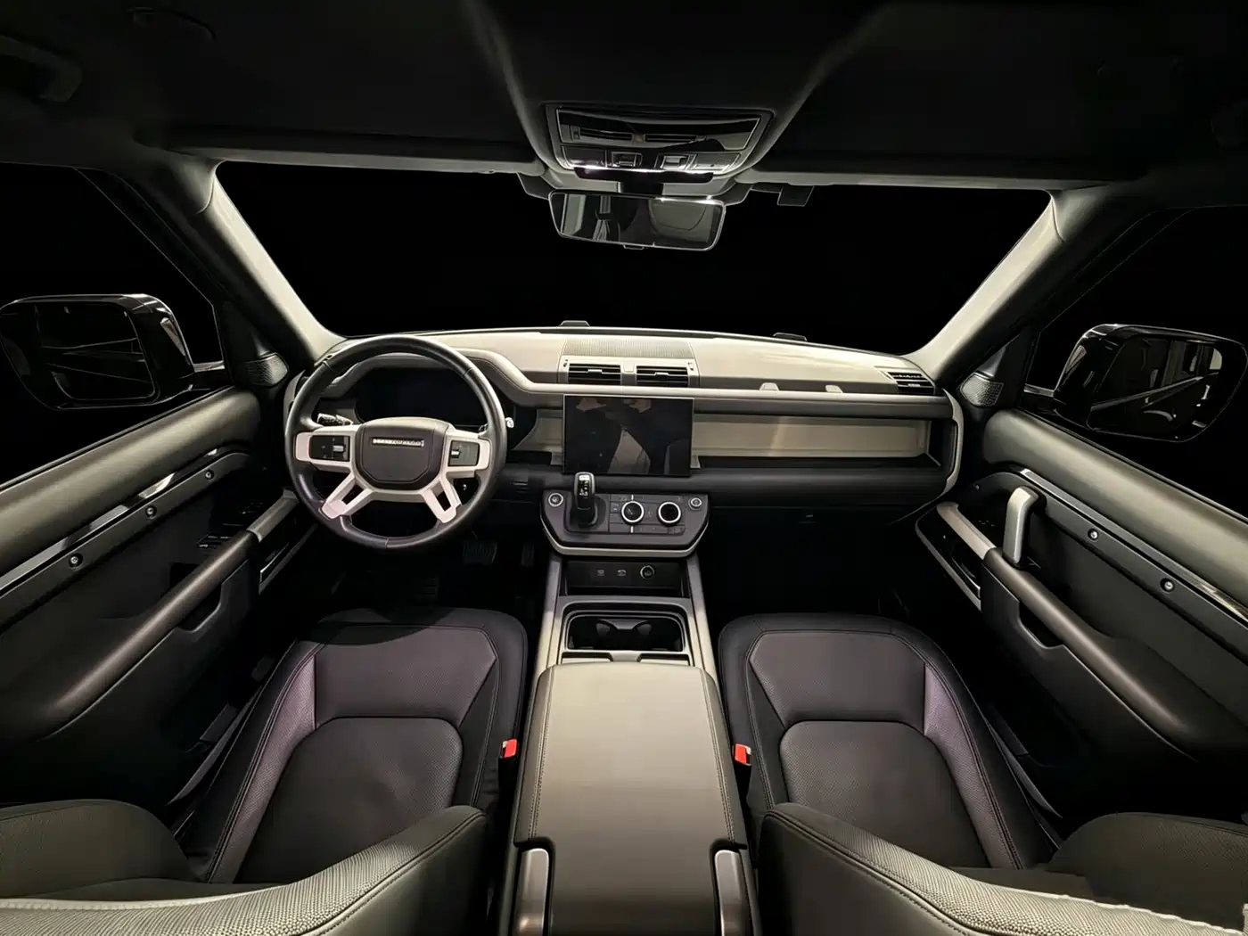 Land Rover Defender 2022 110 P400 X-DYNAMIC HSE фото 5