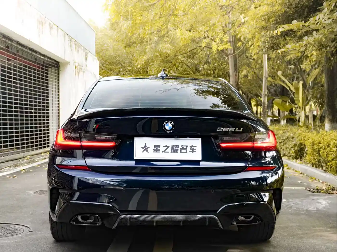 BMW 3 Series 2021 325Li M Sport Night Edition фото 4