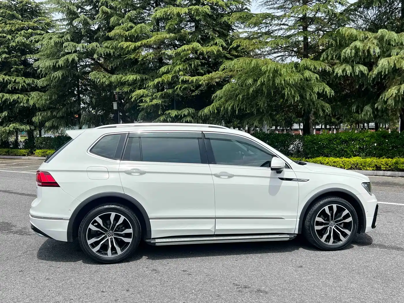 Volkswagen Tiguan L 2021 330TSI Automatic 2WD R-Line Premium фото 22