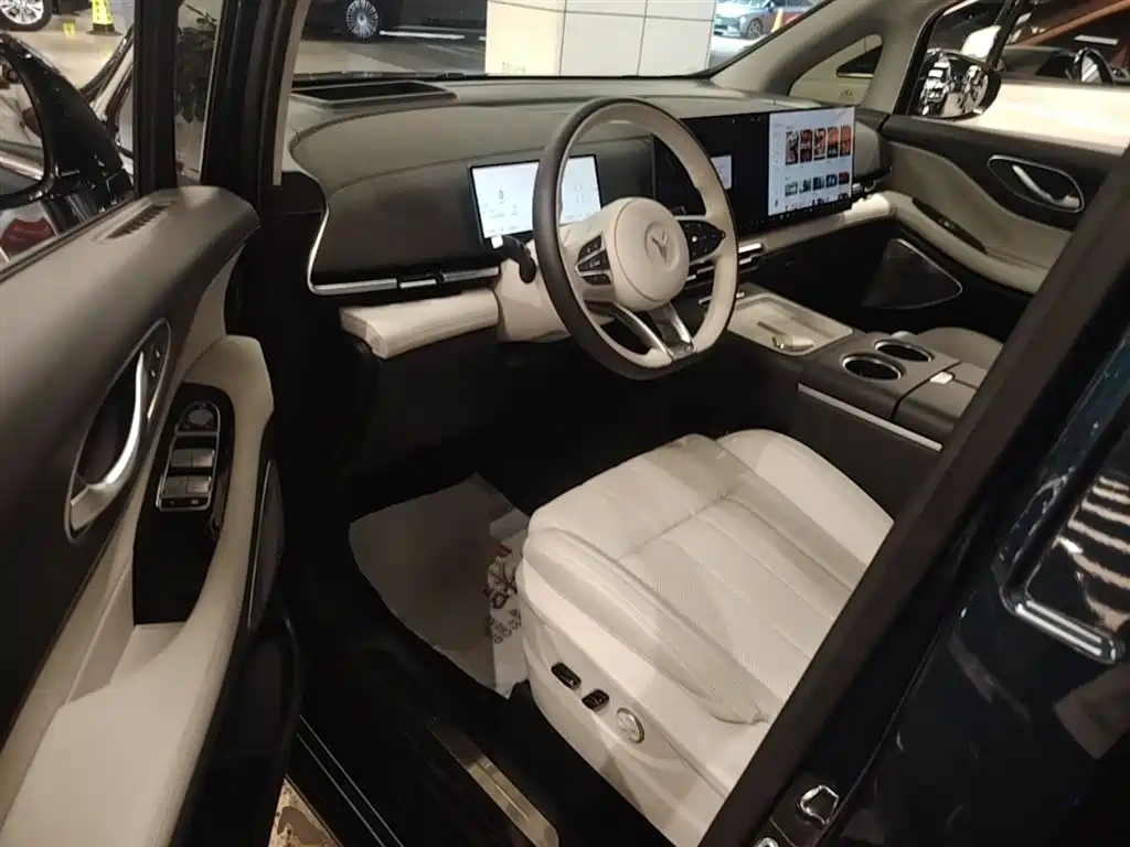 Voyah Auto Voyah Dreamer 2025 PHEV 4WD Kunpeng Premium Edition фото 16