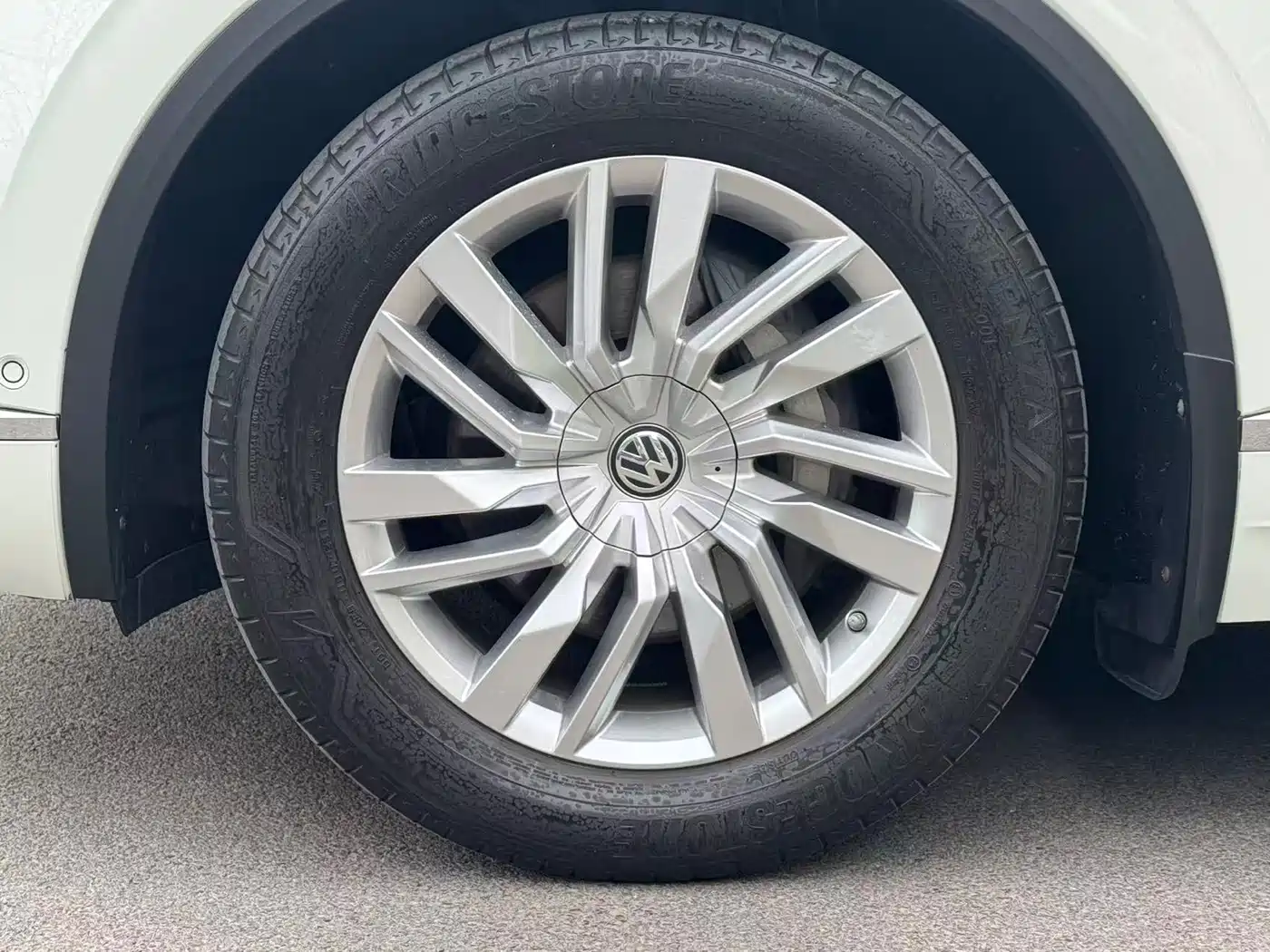 Volkswagen Touareg 2019 2.0TSI Sharp Wing Edition China VI фото 19