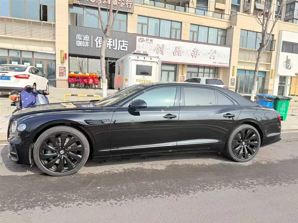 BENTLEY FLYING SPUR PLUG IN HYBRID