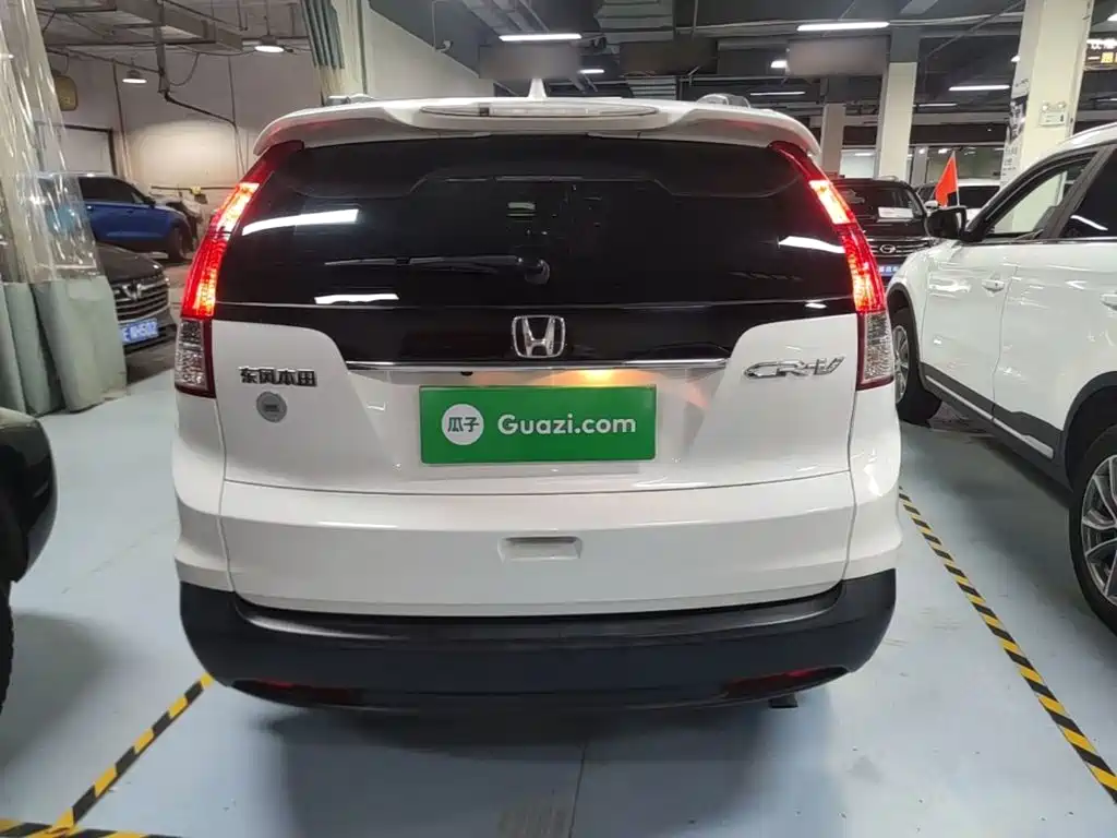 Фото 6 - Honda CR-V