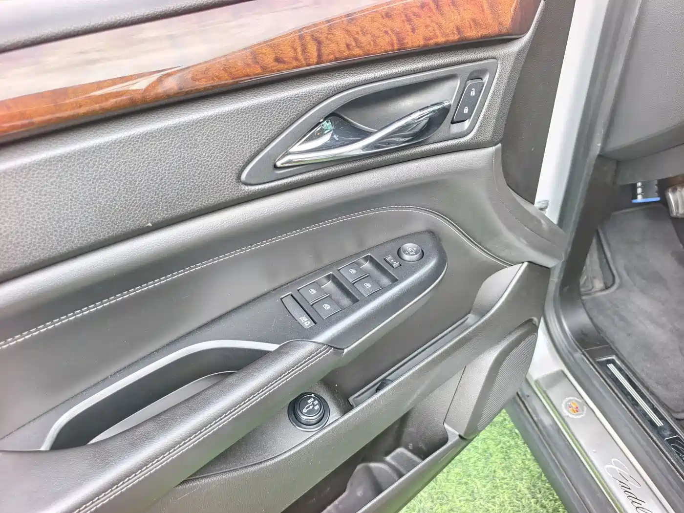 Cadillac SRX 2013 2012 3.0L Luxury Model