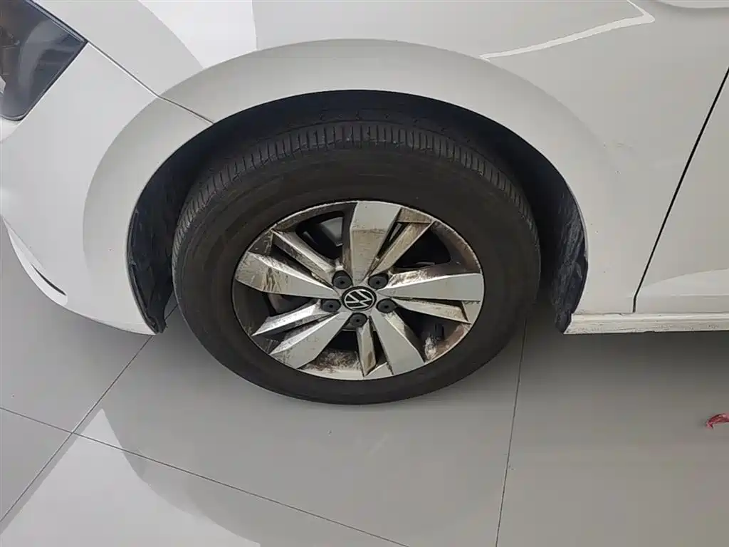 Volkswagen Polo 2021 Plus 1.5L Automatic Panorama Enjoyment Edition фото 25