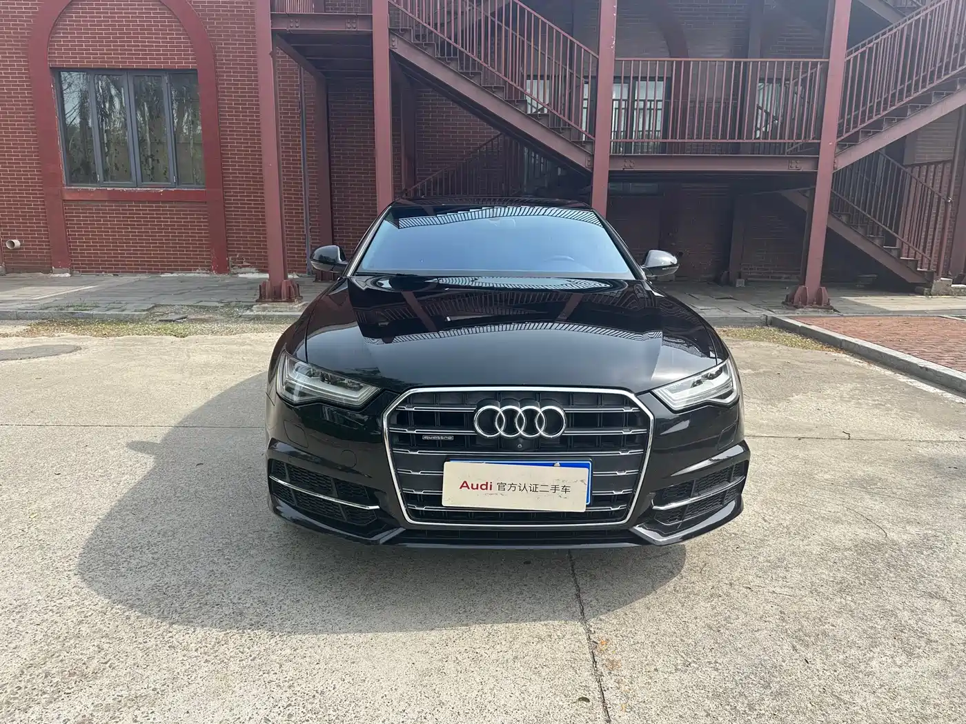 Audi A6L 2018 30th Anniversary 45 TFSI quattro Sport фото 2