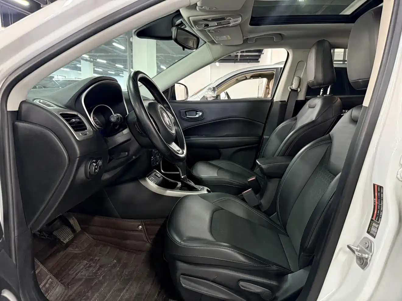Фото 6 - Jeep Compass