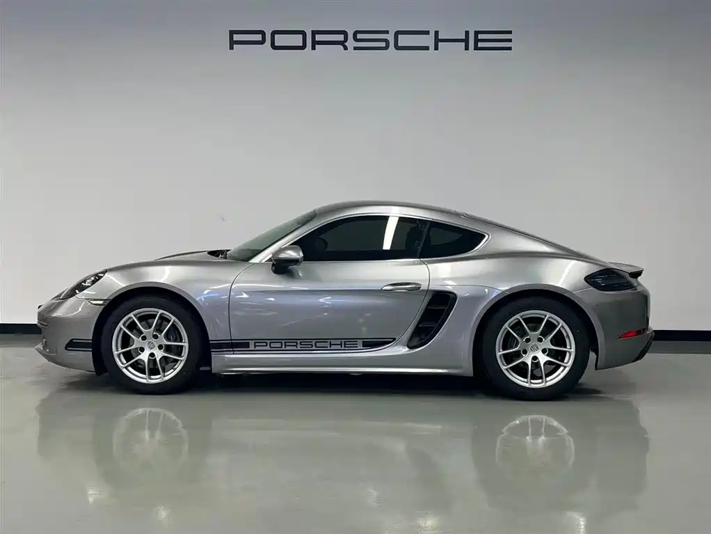 Porsche 718 2018 Cayman 2.0T фото 4